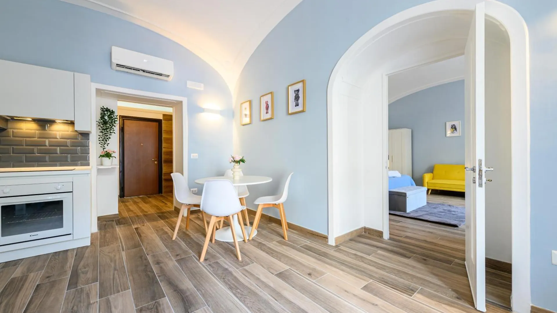 Home Santa Teresa Degli Scalzi 118 Neapel Italien