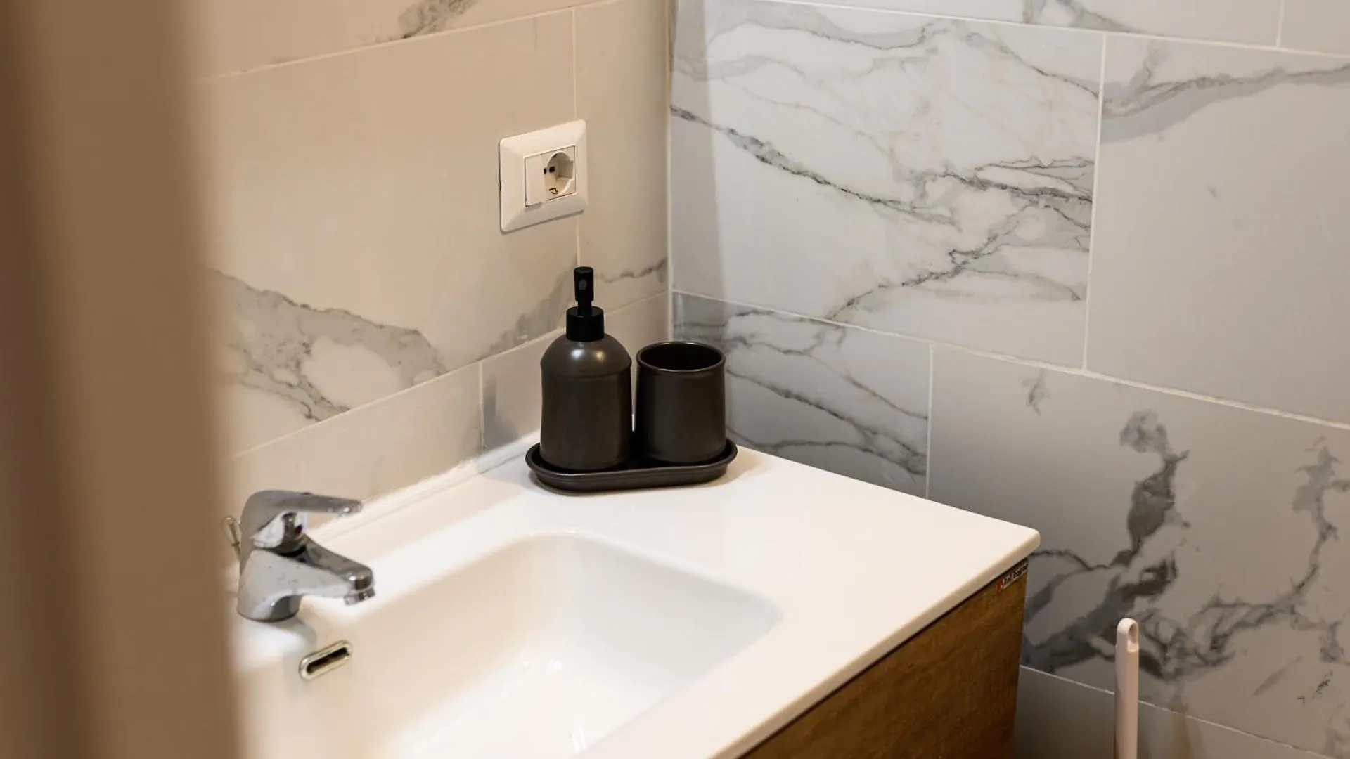 Home Santa Teresa Degli Scalzi 118 Neapol Apartmán